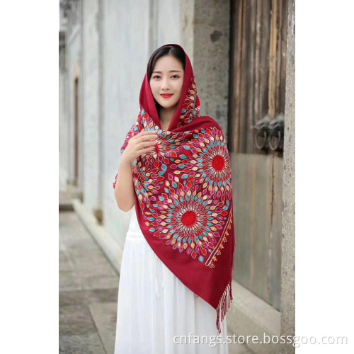 Elegant muslimsk broderad ull halsduk för kvinnor